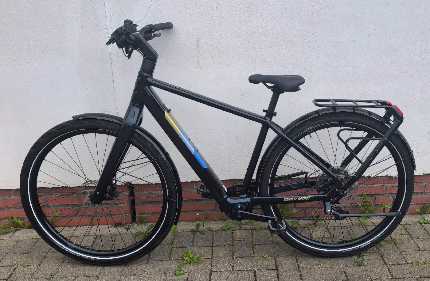 Bergamont E-Vitess Sport Gent Test-Bike, Kratzer, 1040 km - 360 Wh - 2025 - 28 Zoll - Herren